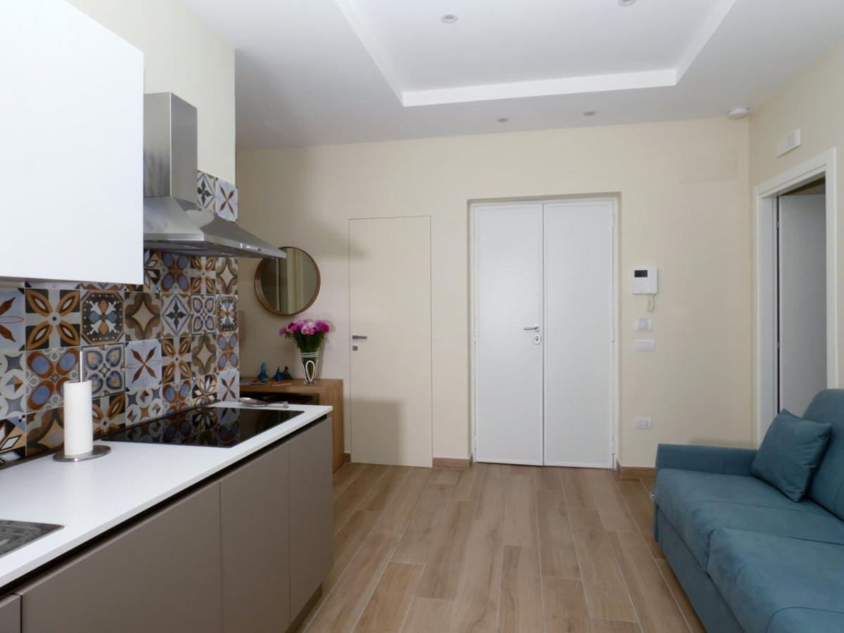 Salotto Vomero 7 * Naples