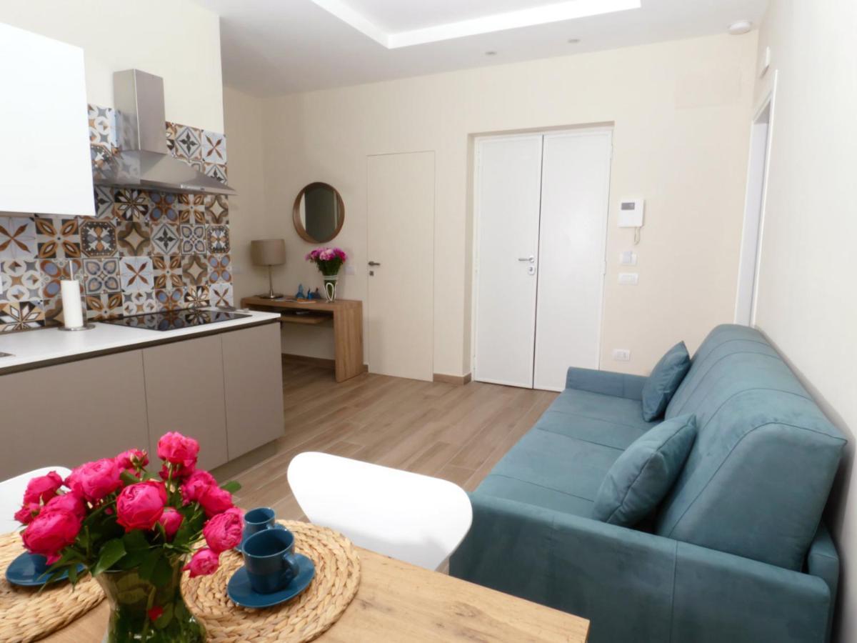 Salotto Vomero 7 Apartment