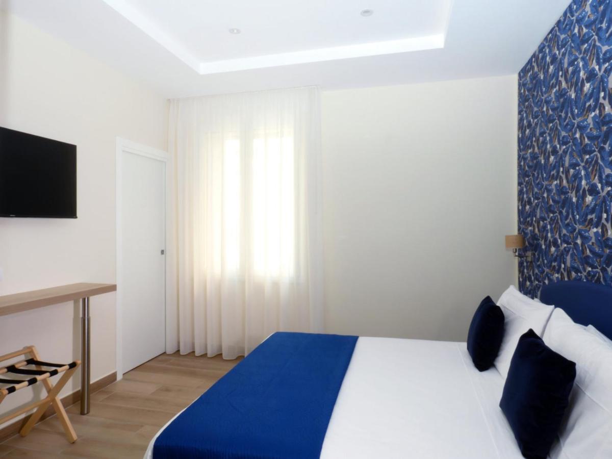 Salotto Vomero 7 * Naples